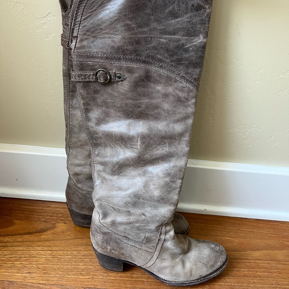 FRYE Jane Tall Cuff Boot Size 8 Taupe Burnished Antique Leather style# 77594